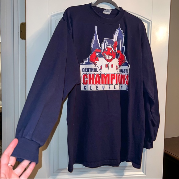 Vintage 1995 Cleveland Indians Long Sleeved Shirt - Picture 3 of 5